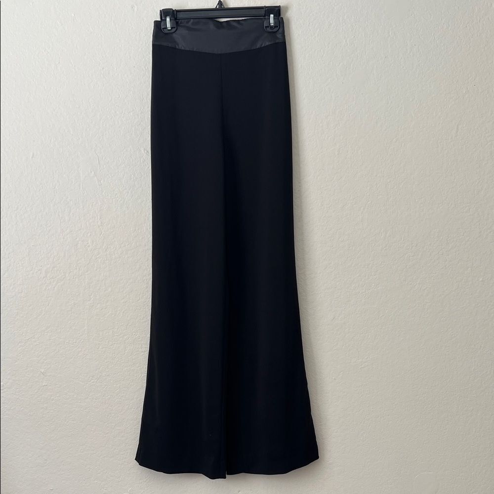 Like New! Toccin Wide Leg Trousers Black in Size 4
